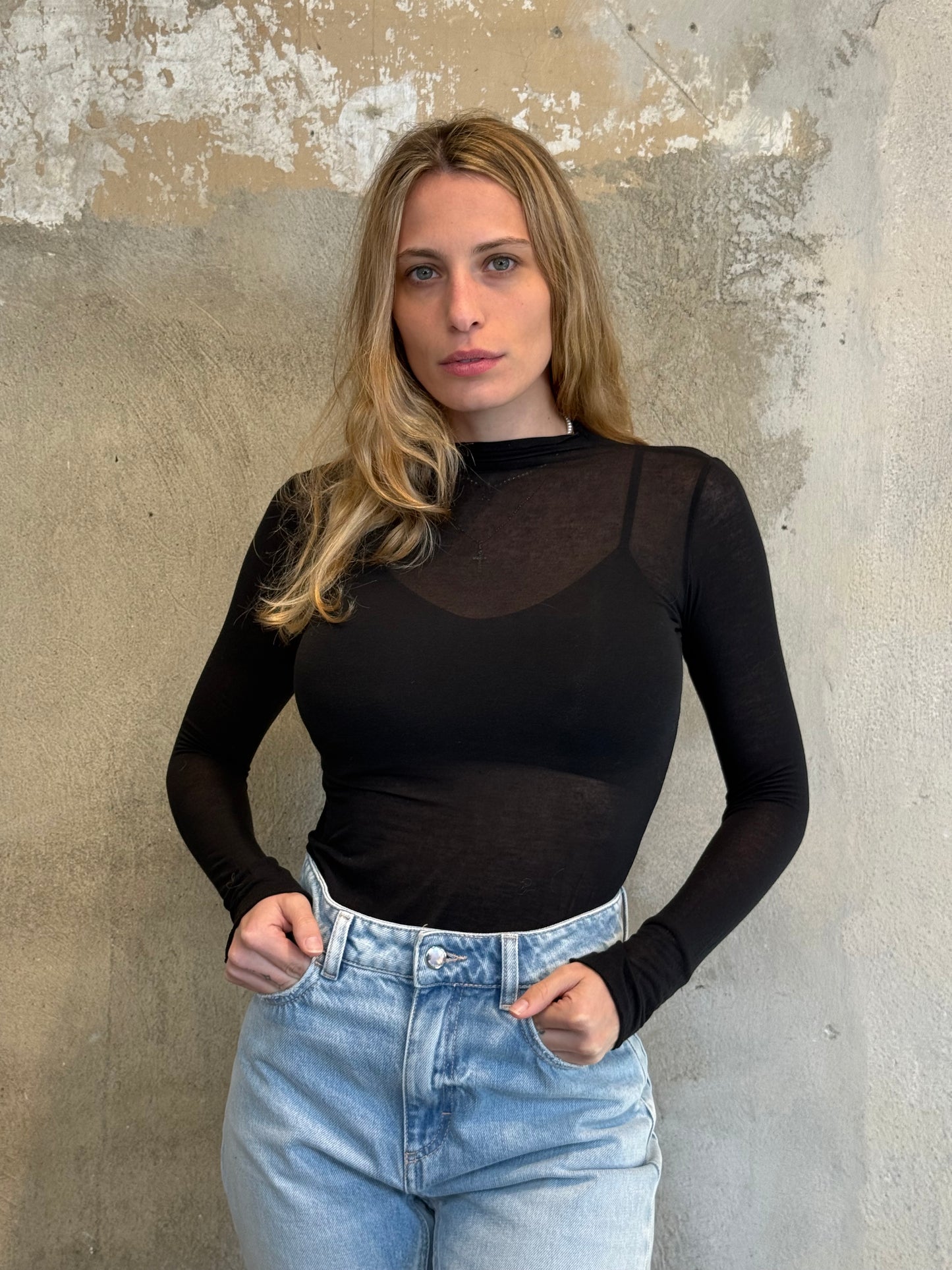 T-shirt misto cashmere mezzo collo
