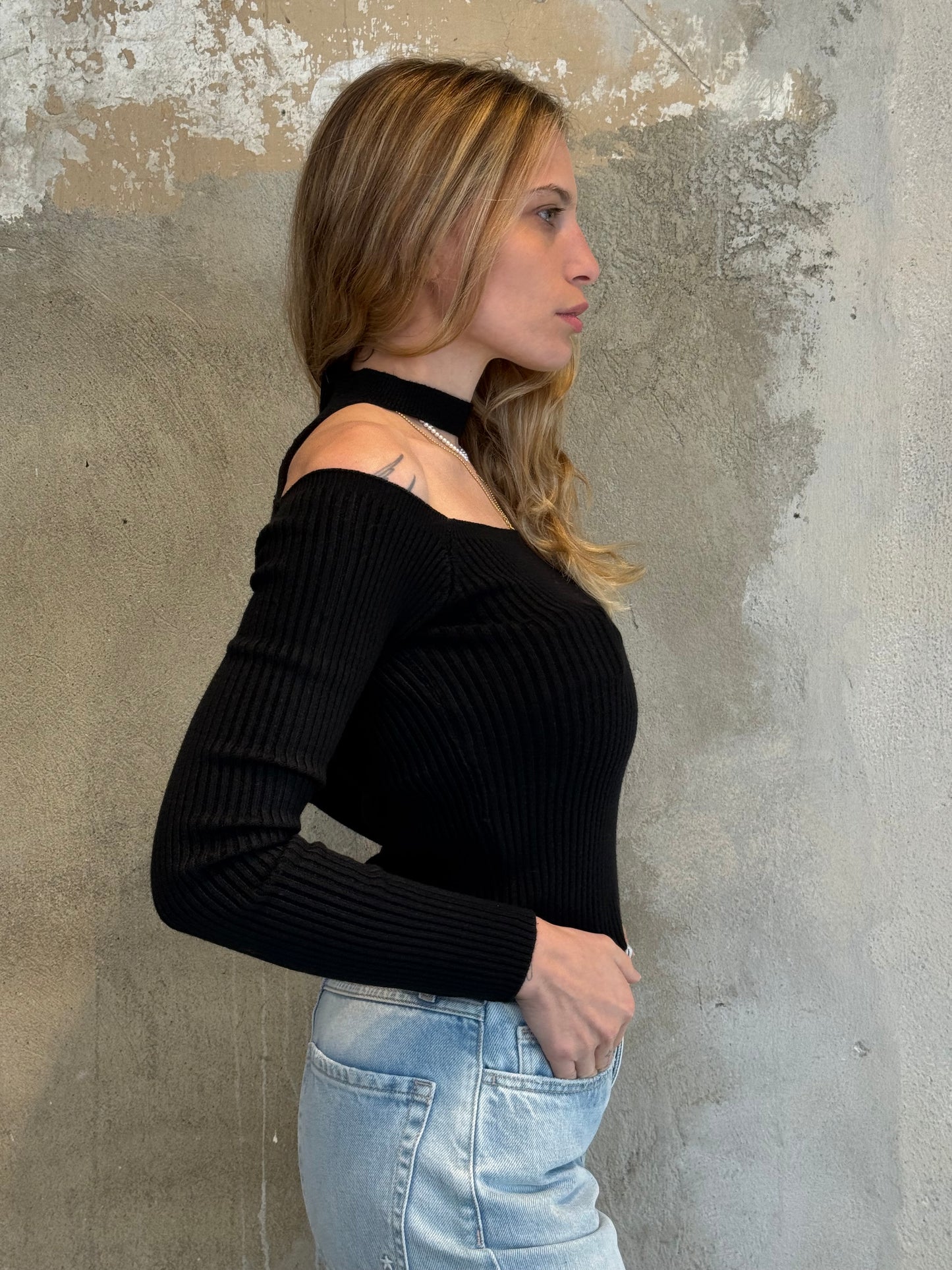 Top cut out