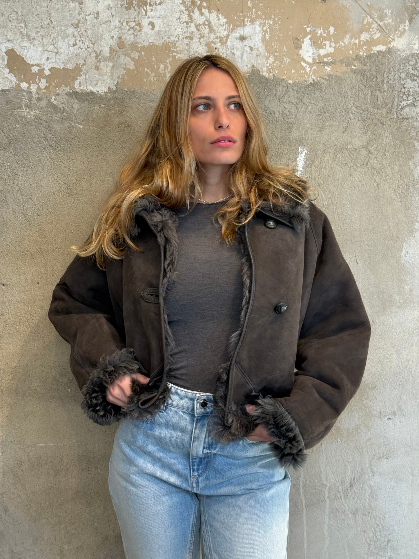 Montone crop scamosciato grigio