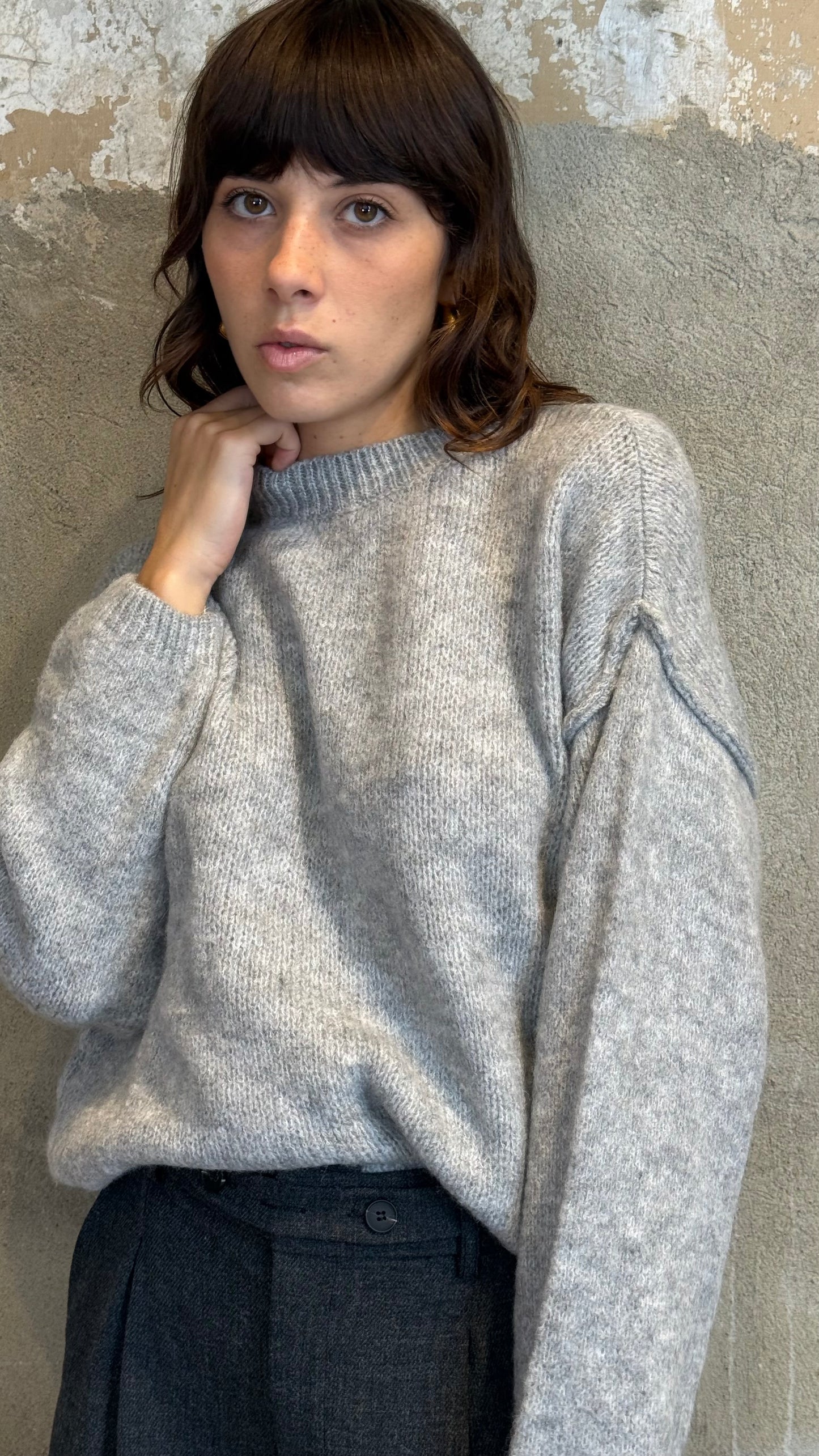 Maglione cuciture rilievo