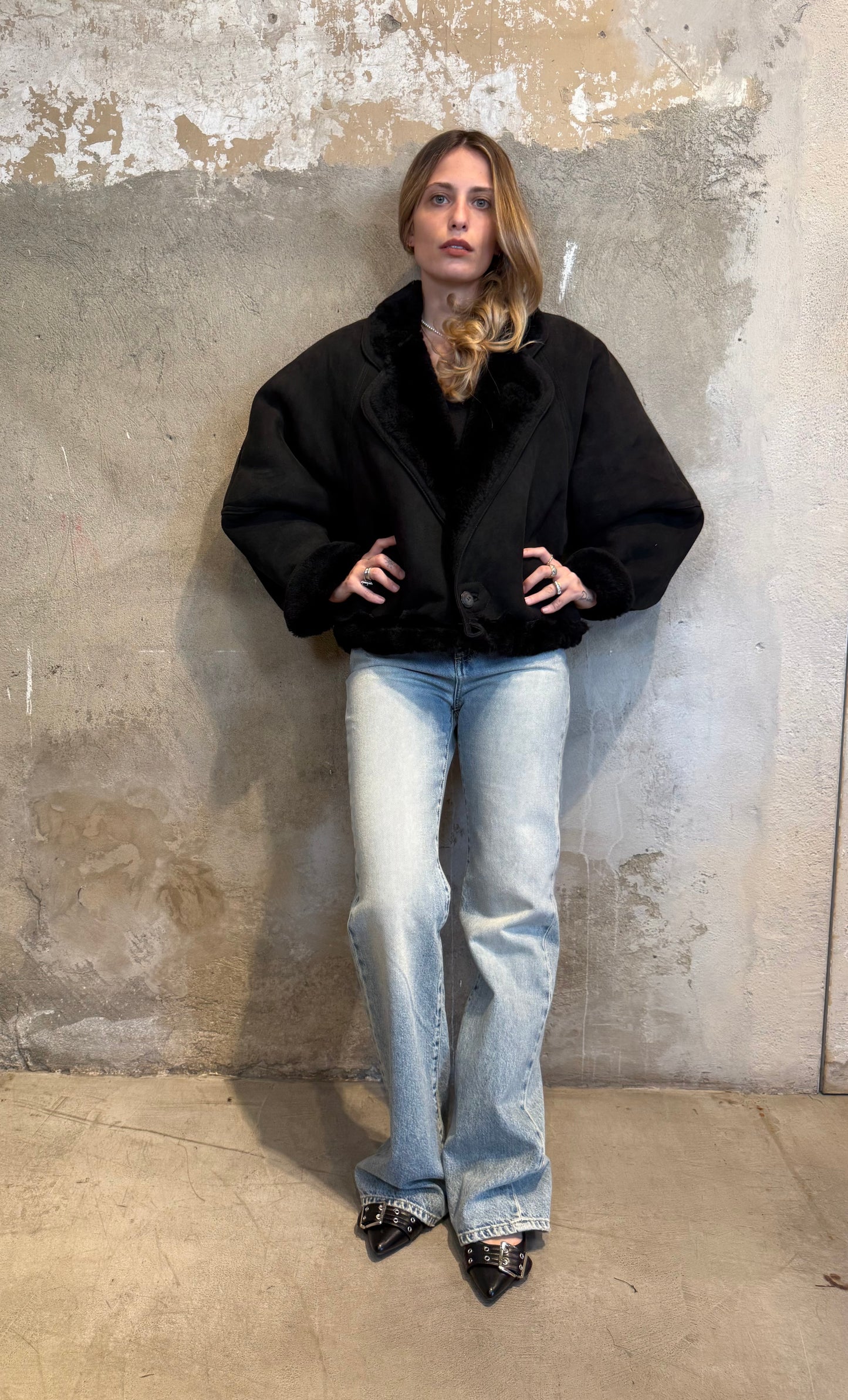 Montone crop camoscio nero