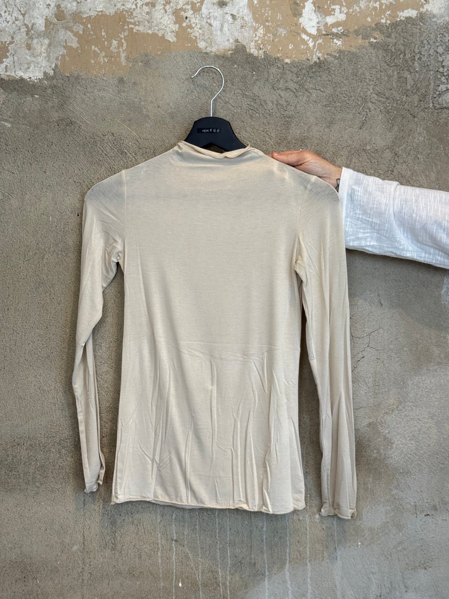 T-shirt misto cashmere mezzo collo