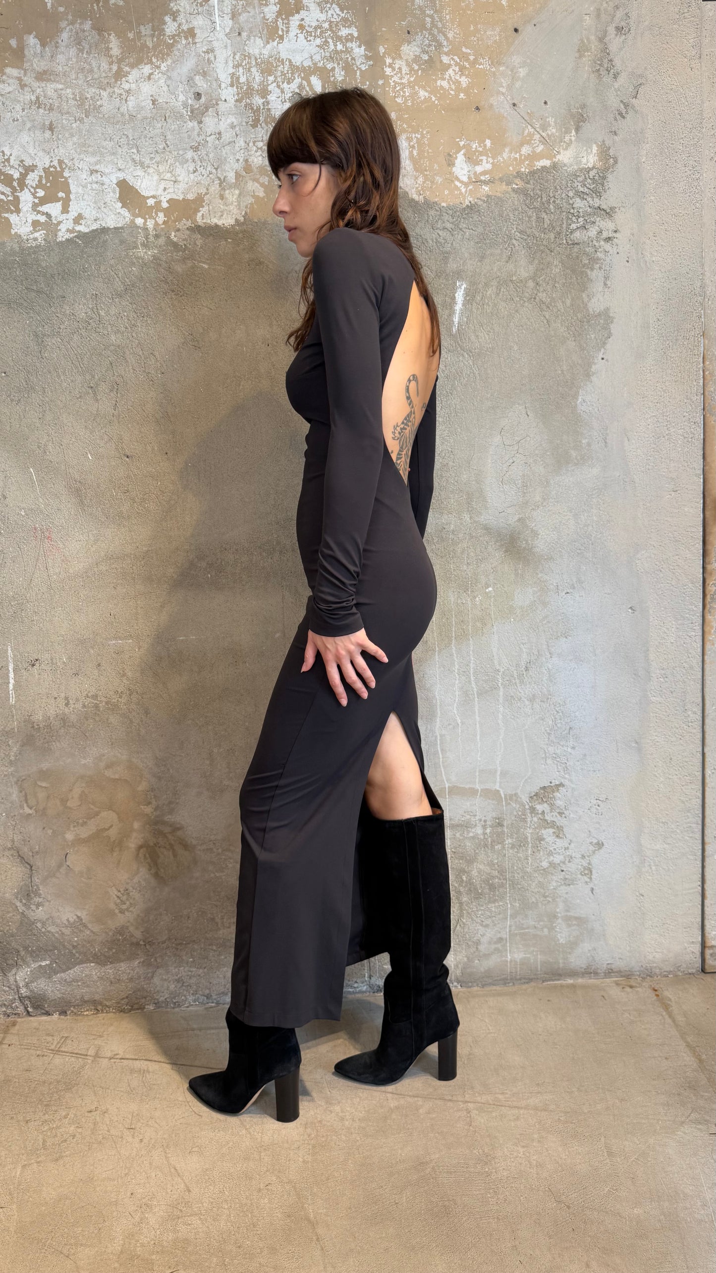 Backless dress