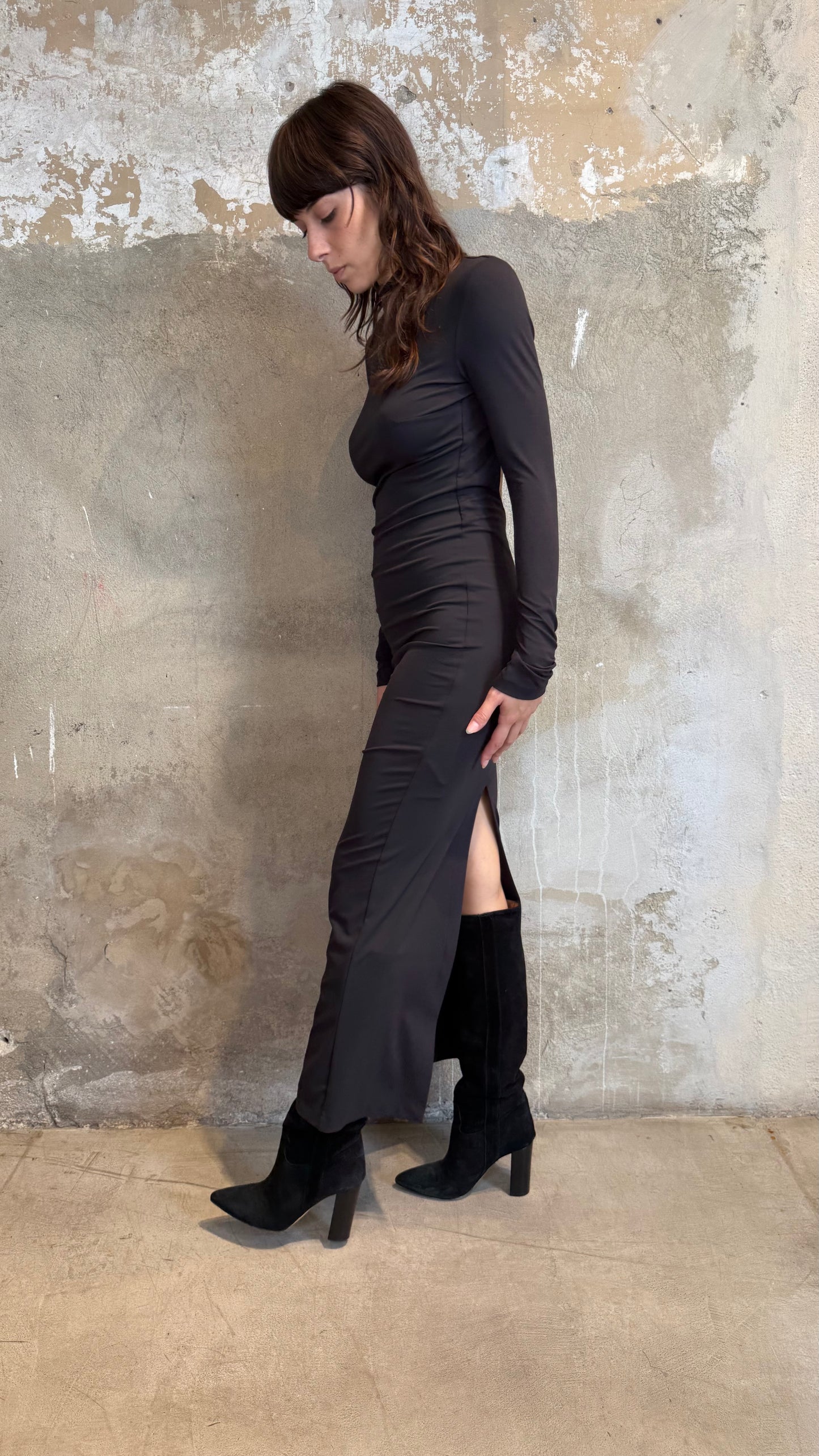 Backless dress